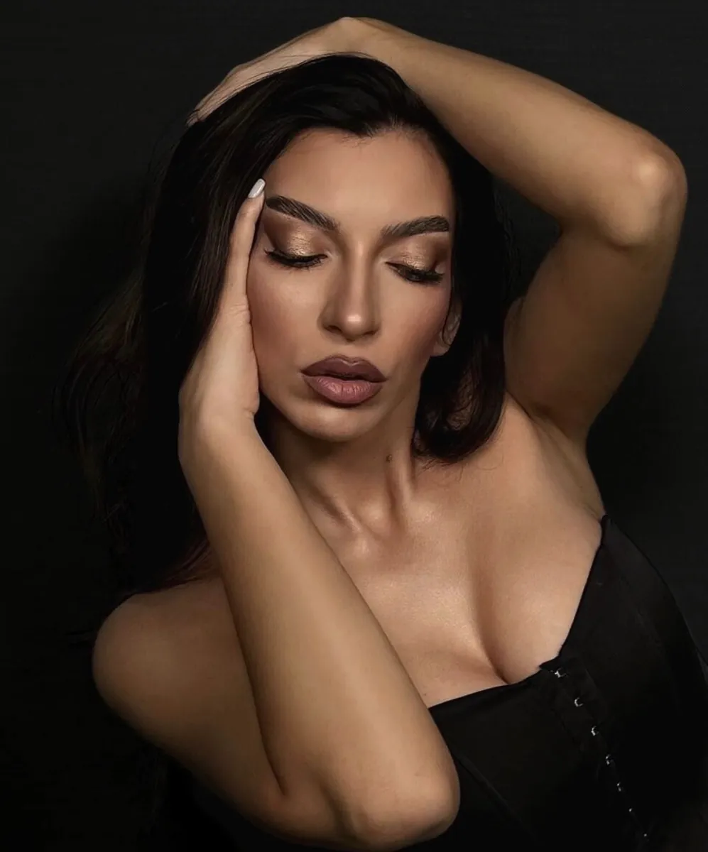 Лек вечерен грим soft glam